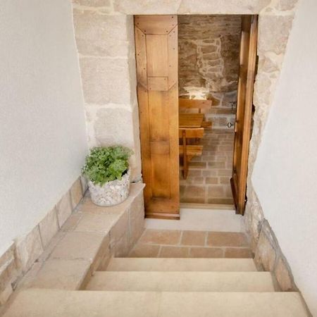 Villa Dvori Stipanovi With Heated Pool And Jacuzzi Donje Rascane Exterior foto