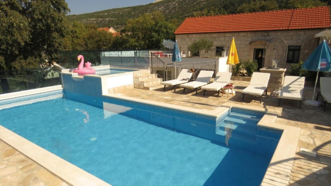 Villa Dvori Stipanovi With Heated Pool And Jacuzzi Donje Rascane Exterior foto