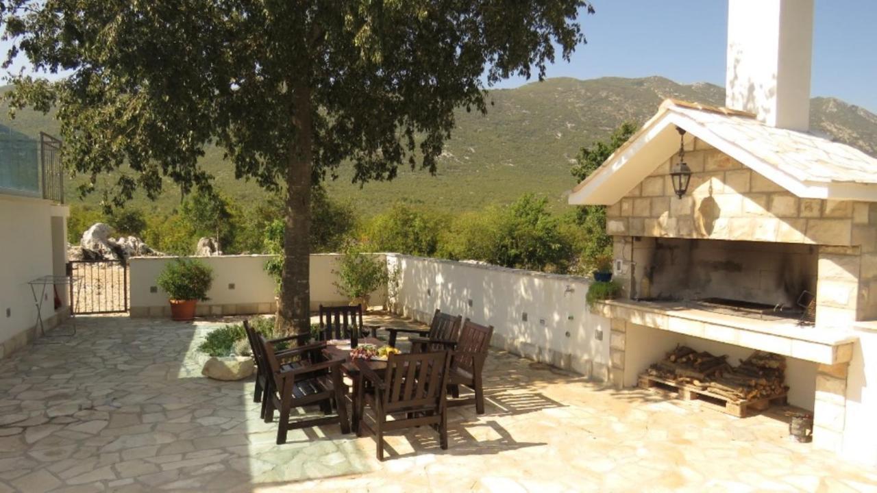 Villa Dvori Stipanovi With Heated Pool And Jacuzzi Donje Rascane Exterior foto
