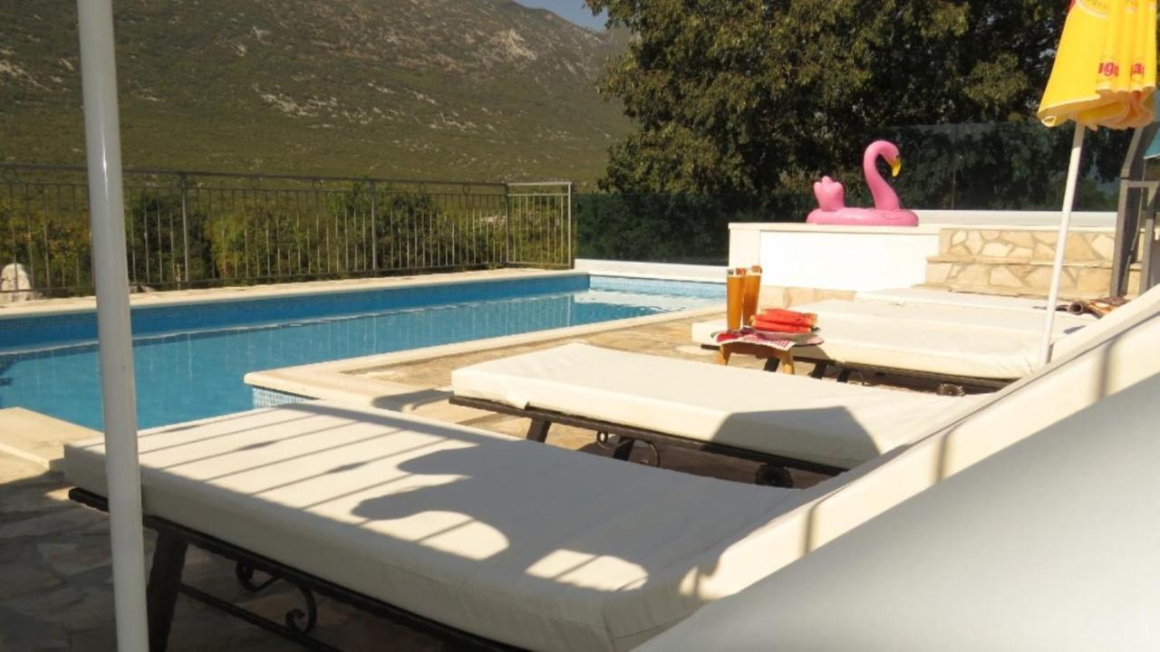 Villa Dvori Stipanovi With Heated Pool And Jacuzzi Donje Rascane Exterior foto