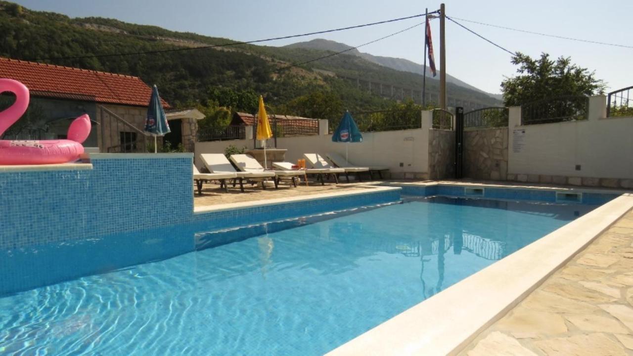 Villa Dvori Stipanovi With Heated Pool And Jacuzzi Donje Rascane Exterior foto